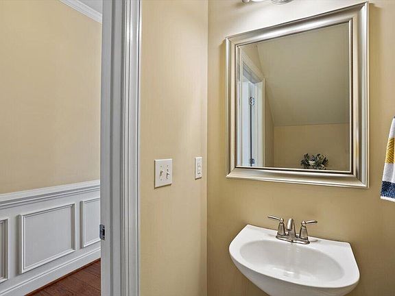 5th image of 1116 Checkerberry Dr