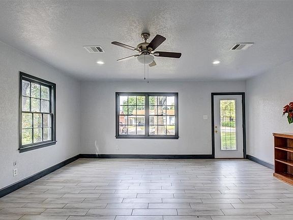 4th image of 5518 Nightingale Dr