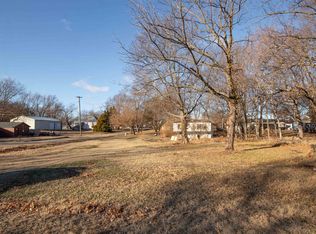 703 N Main St, Leon, KS 67074