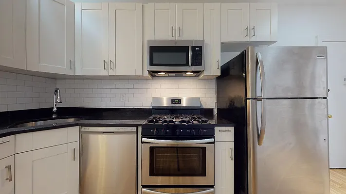 Rented by Bond New York | media 15