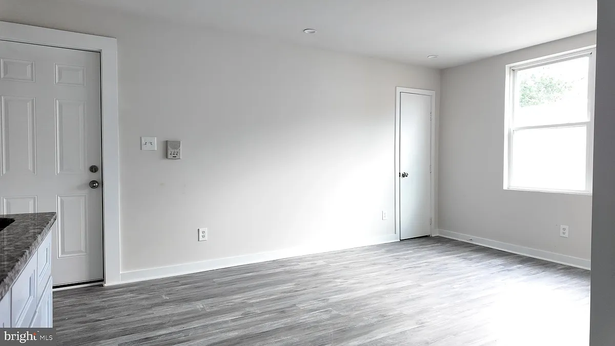 Building Photo - 4306 Halley Terrace Pl SE #1