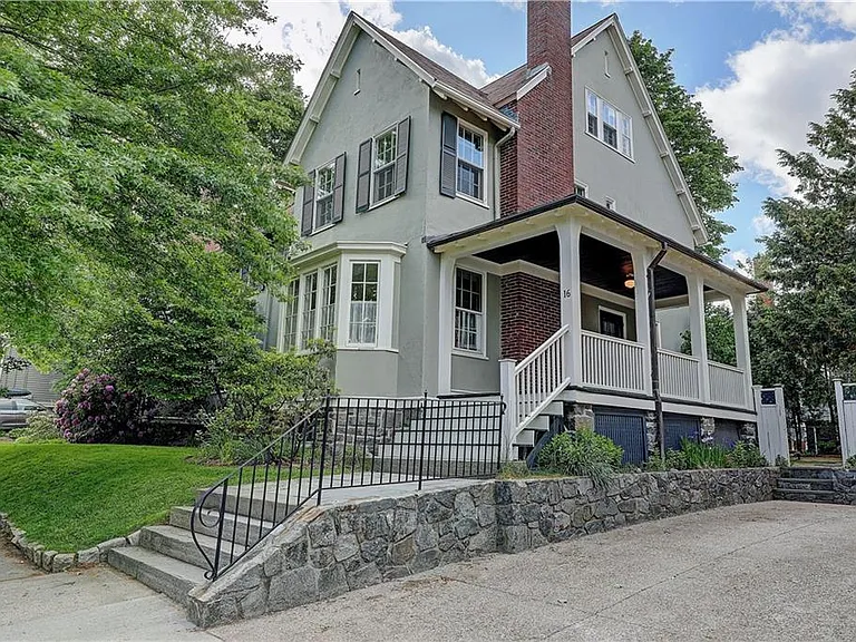 16 Elton St — Photo 1