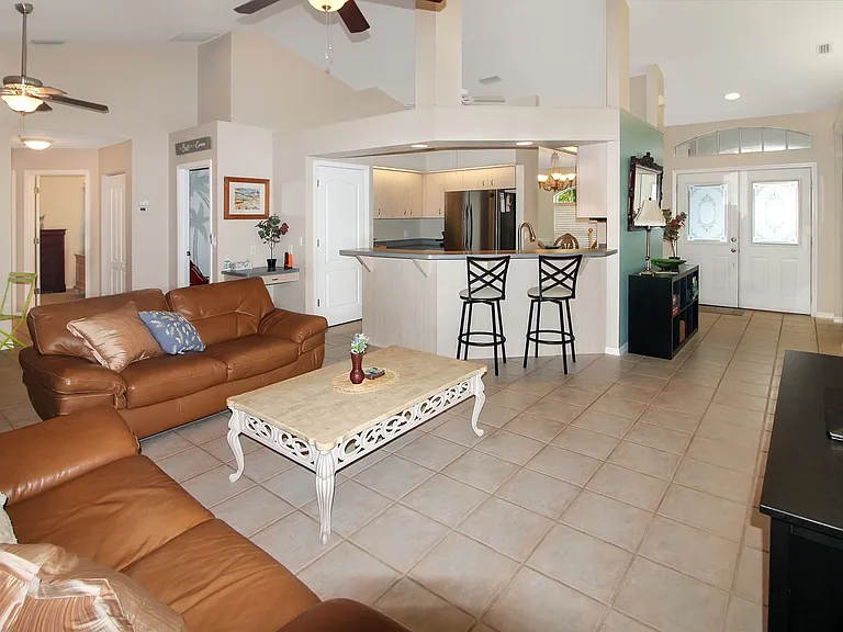 1180 Palmetto Dr — Photo 8