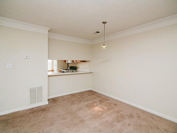 5th image of 1879 Barrington Ct