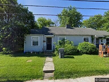 1st image of 313 W 29th St