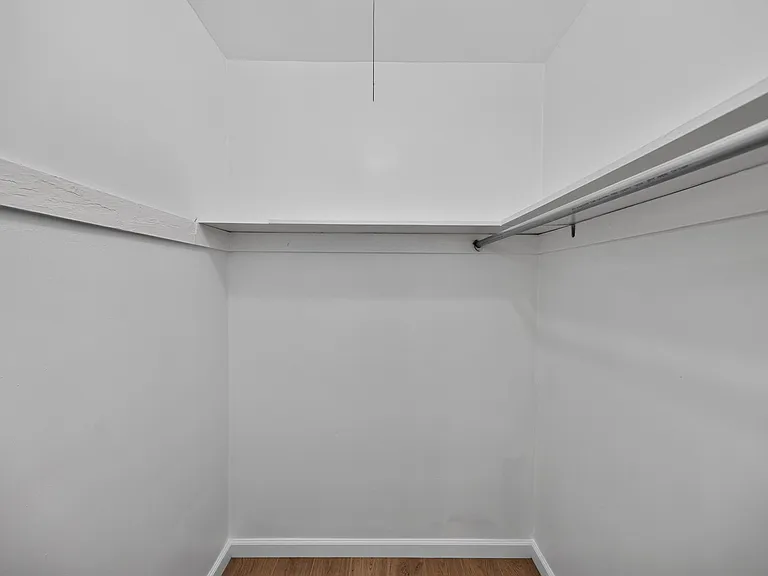 Washington House — Photo 14