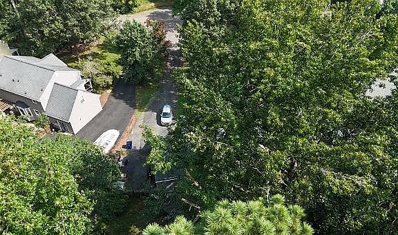 5th image of 9281 Drawbridge Rd