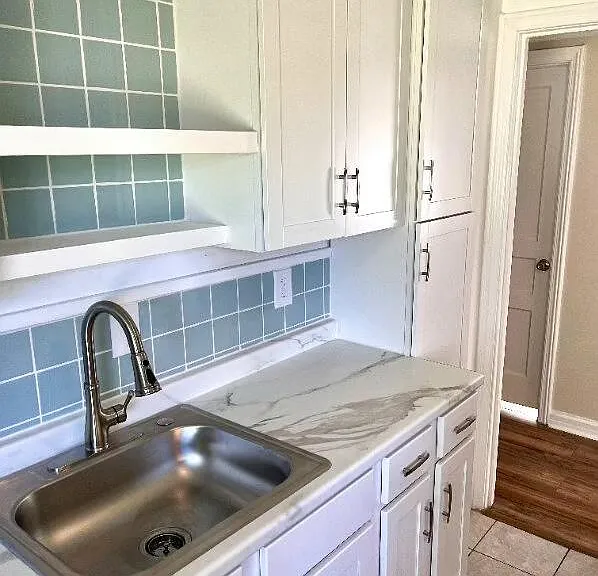 1010 E 2nd Pl — Photo 9