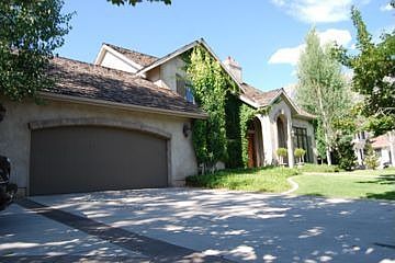 2 Car Garage