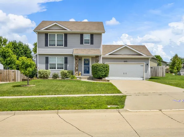 1995 SE Oxford Dr, Waukee, IA 50263