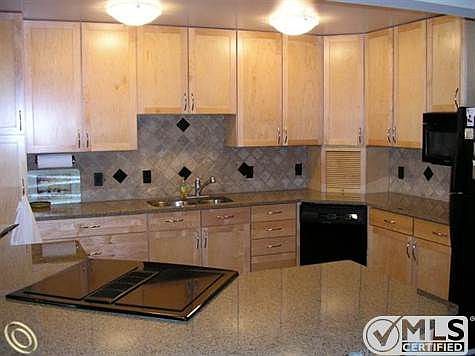 Highgate Mews 002.JPG