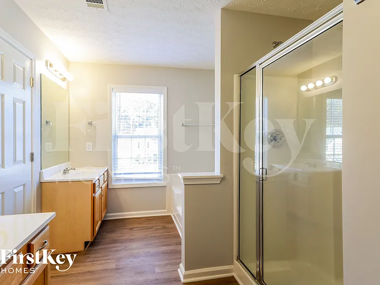 1175 Grace Dr — Photo 8