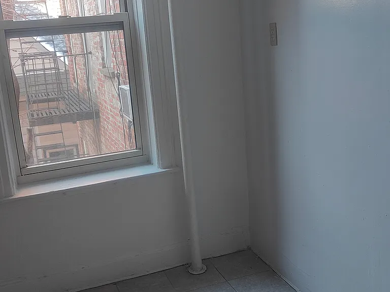 1820 Avenue V #3 — Photo 10