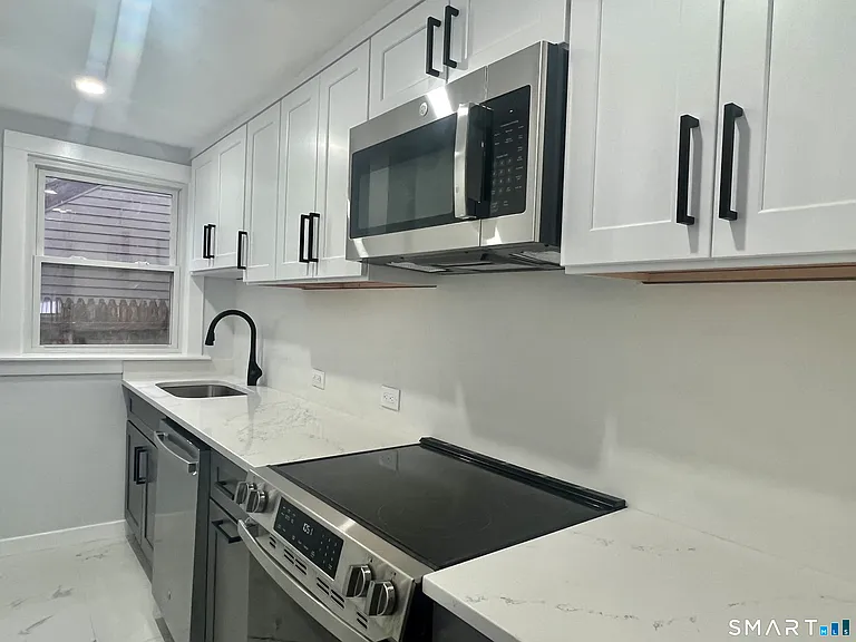 100 Holmes Ave #1 — Photo 1