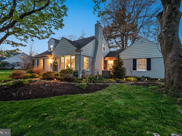 303 Barry Ln, Wallingford, PA 19086