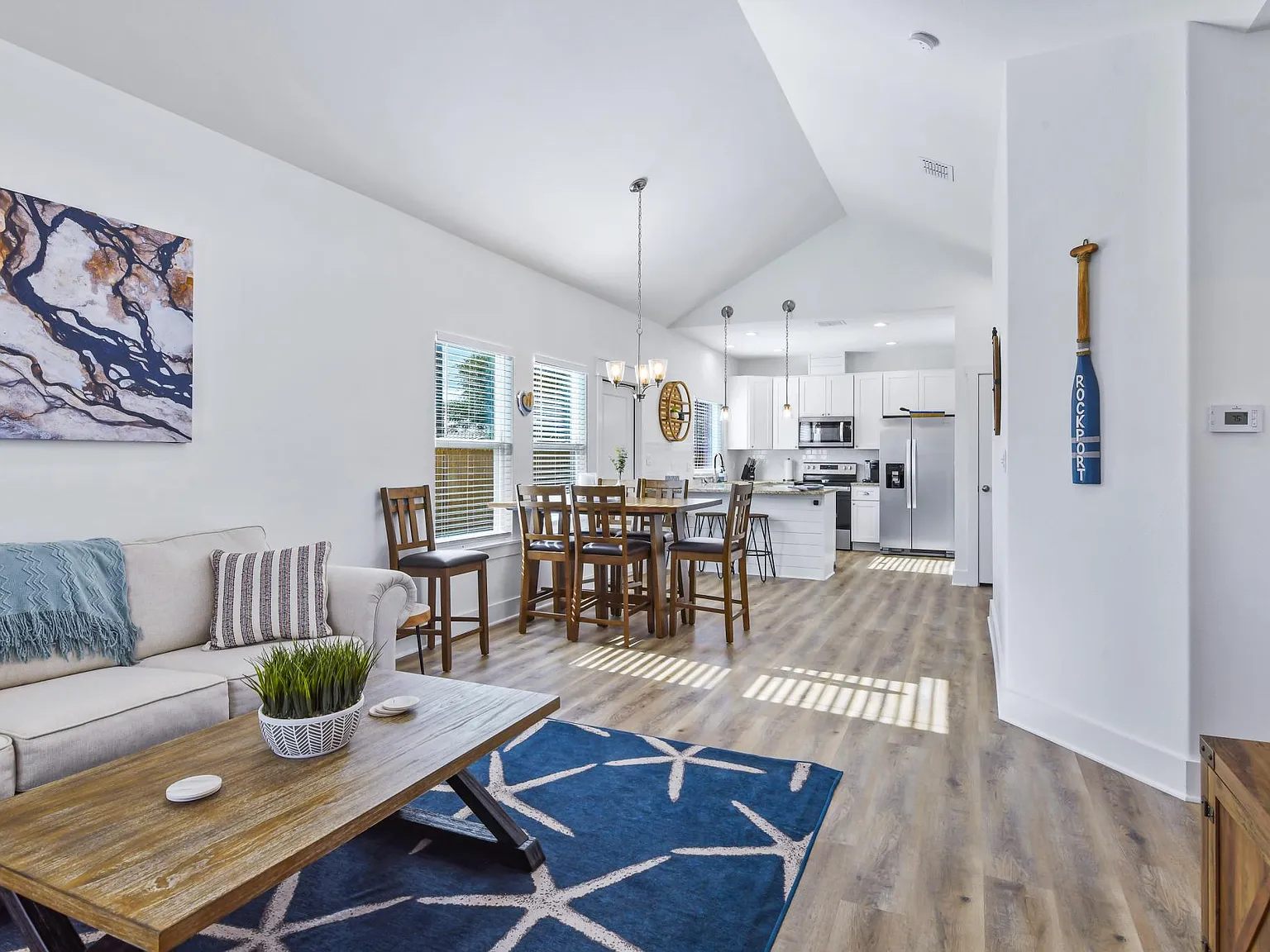 2 bed, 988 sqft, $1,800 — Photo 3