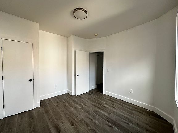5th image of 11-15 Gardner Ave #41E