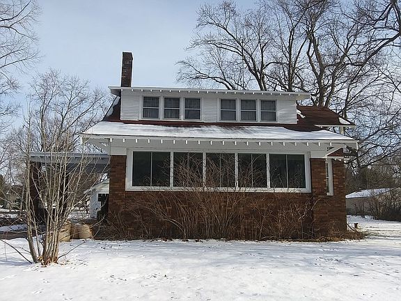 West (3-season porch)