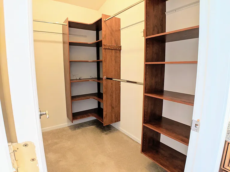 48 King Dr — Photo 14