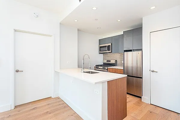 Rented by Living New York | media 16