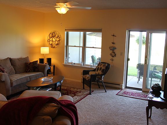 5th image of 1030 Lookout Dr