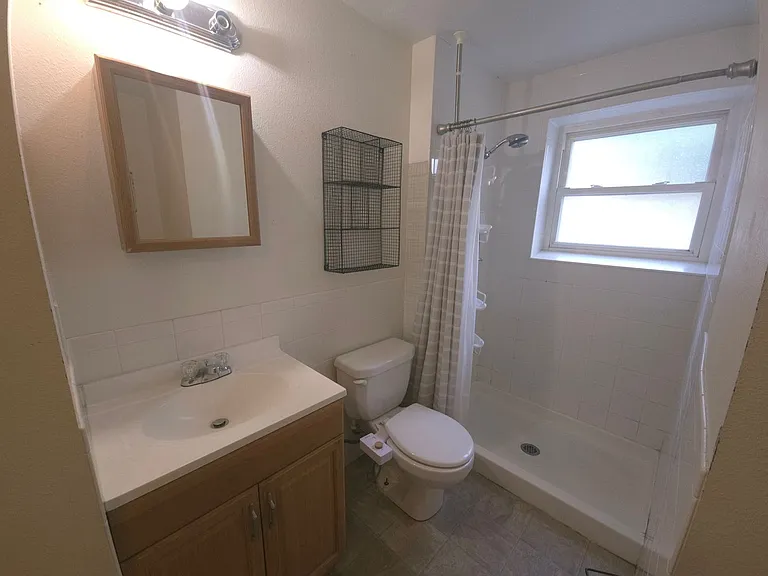 1524 Dexter St — Photo 11