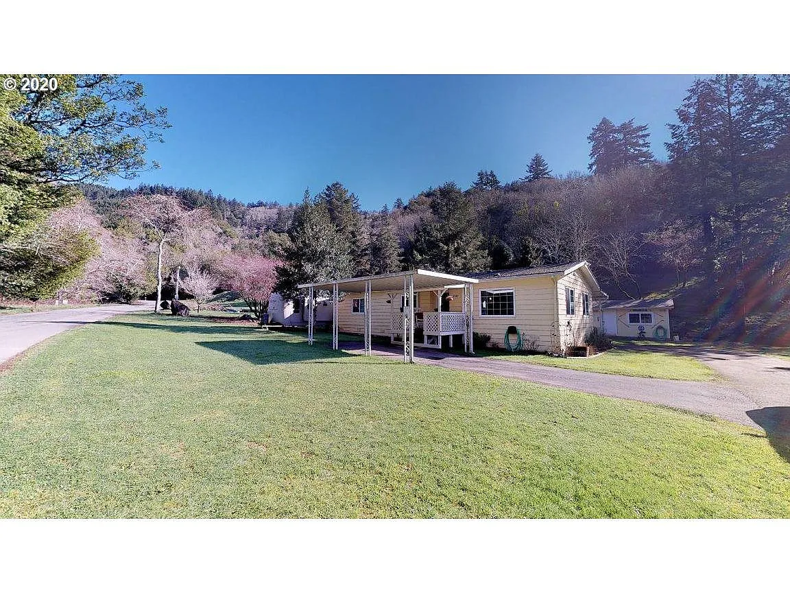 17087 Mountain Dr photo 1