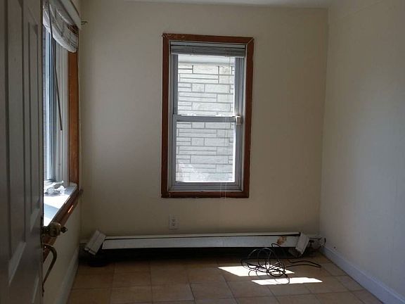 5th image of 8910 201st St