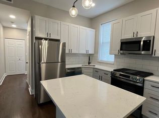 3501 W Armitage, Chicago, IL 60647