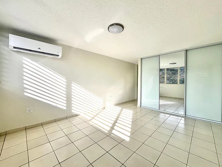 100 Marginal Martinez Nadal Granada Park #9G — Photo 3