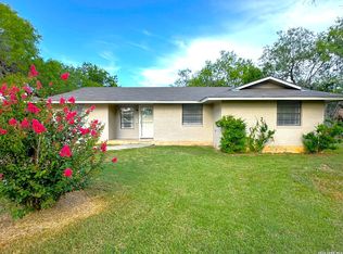 347 COUNTRY ACRES DR, Seguin, TX 78155