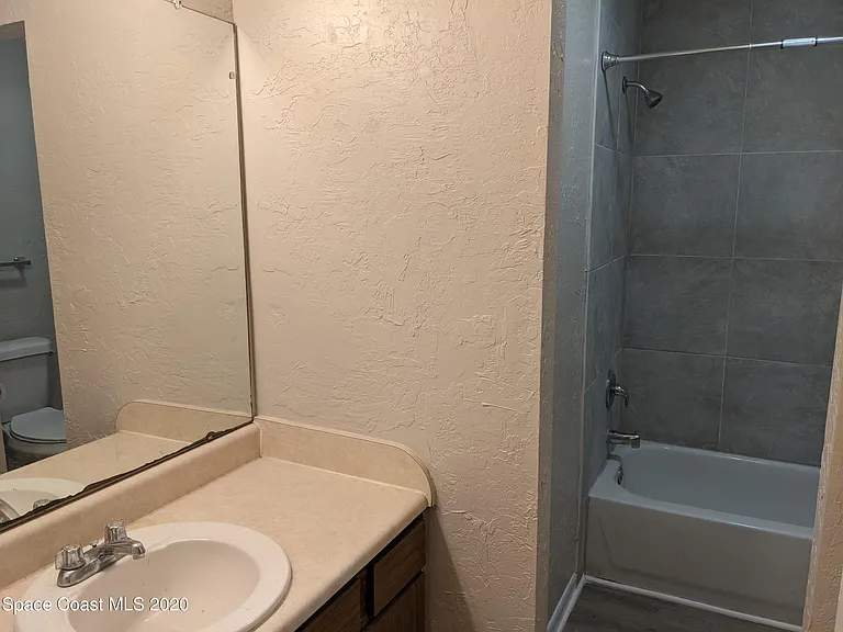 3510 Sable Palm Ln #E — Photo 11