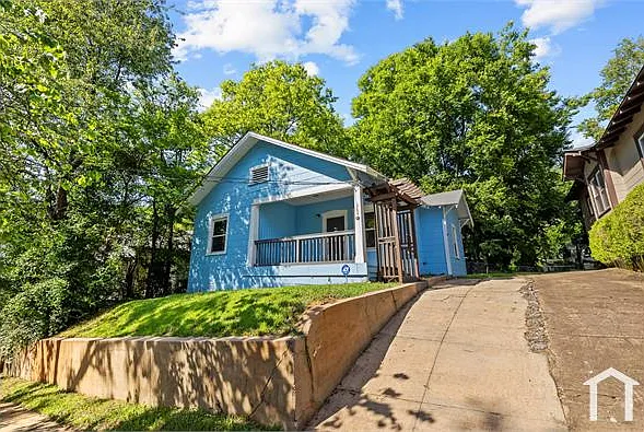 3 bed, 1064 sqft, $1,600 — Photo 3