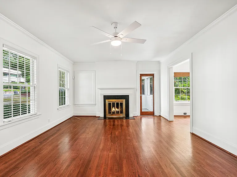 2867 Lookout Pl NE — Photo 5