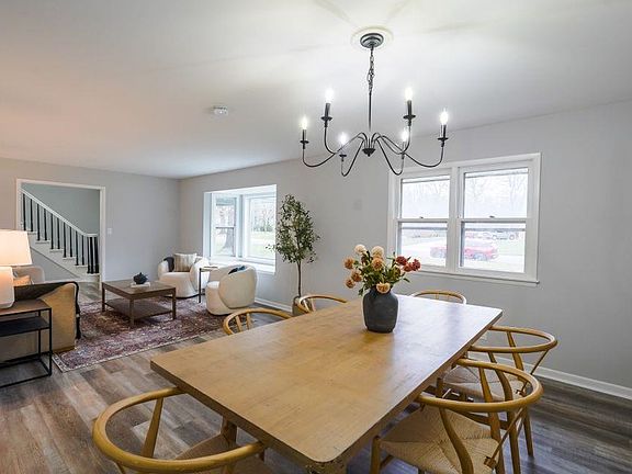 4th image of 1601 Terrace Dr