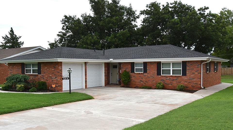 1st image of 1208 Mayer Ln