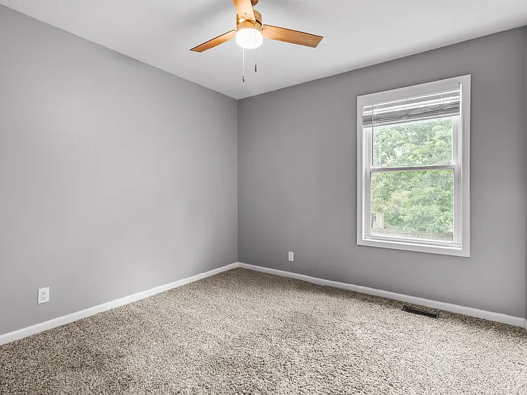 808 Leigh Ann Dr — Photo 18