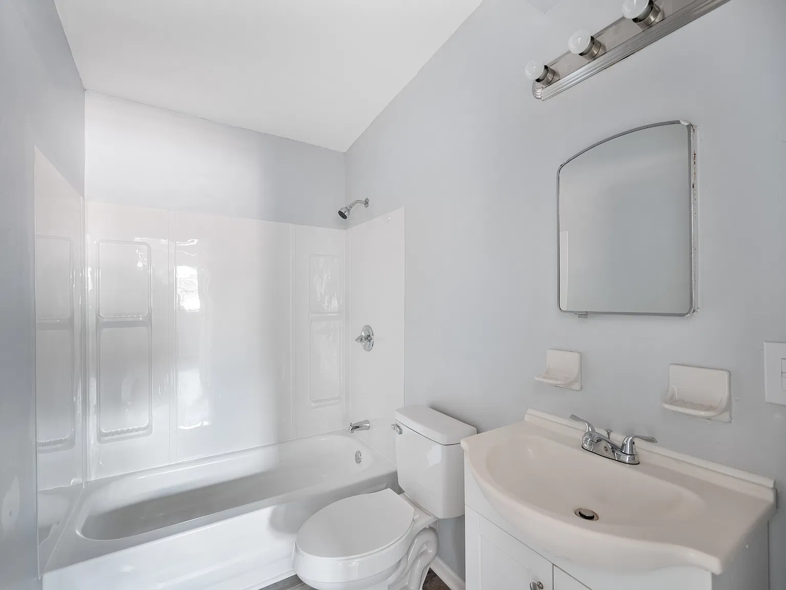 4808 S 87th Street — Photo 2