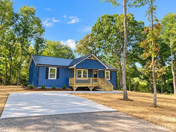 1200 Luciano Camilo Dr, Morganton, NC 28655