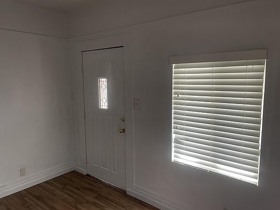 2nd image of 322 N School St