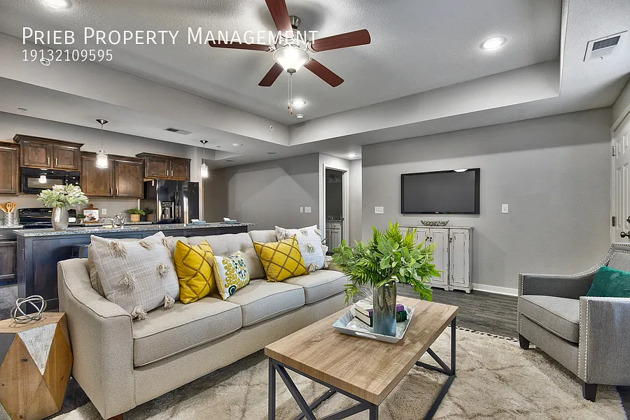 Parkview Apartments- Available September 23rd — Photo 4