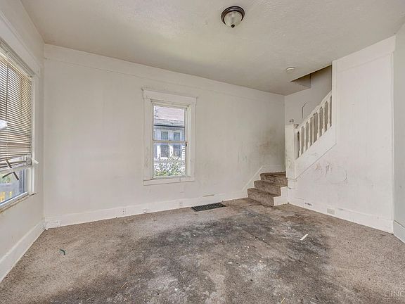 3rd image of 4922 Plainville Rd