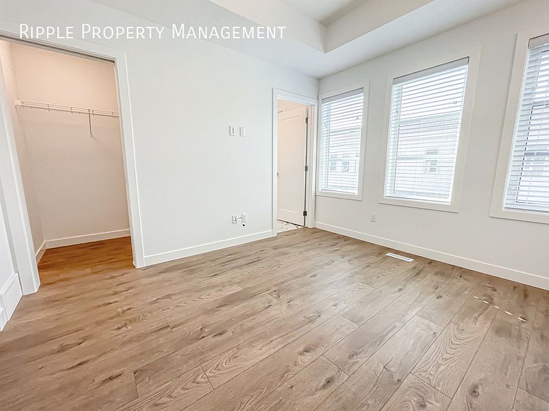 Calgary Townhouse for rent - 3 Bedrooms — photo 13