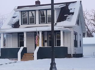 1406 5th St S, Fargo, ND 58103