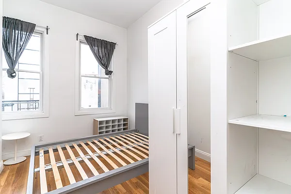 Rented by MySpaceNYC | media 7