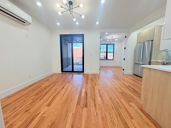 5th image of 427 Columbia St Floor 2