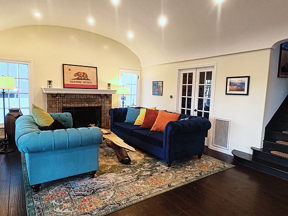 Living room.