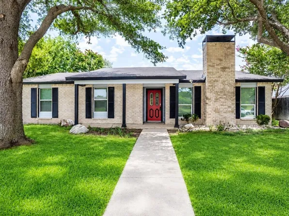 1206 Oakbluff Dr, Lancaster, TX 75146