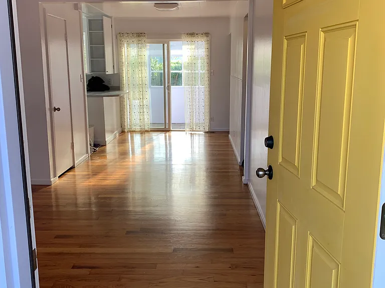 1875 Blakeslee Ave — Photo 11