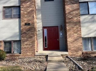 1916 Tracy Dr APT 31, Bloomington, IL 61704